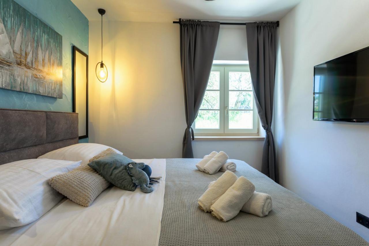 Teona Luxury With Jacuzzi And Terrace Sea View