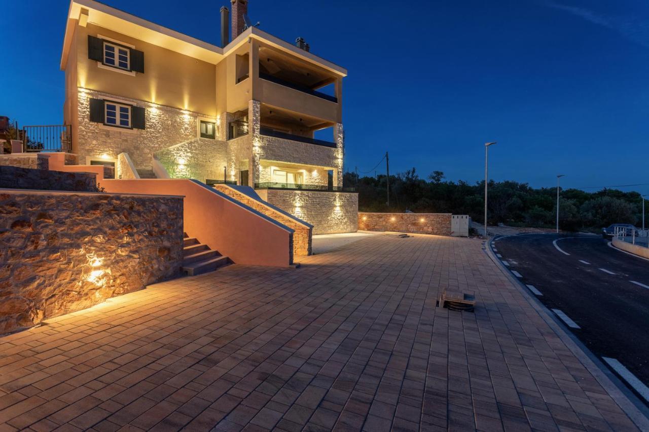 Teona Luxury With Jacuzzi And Terrace Sea View
